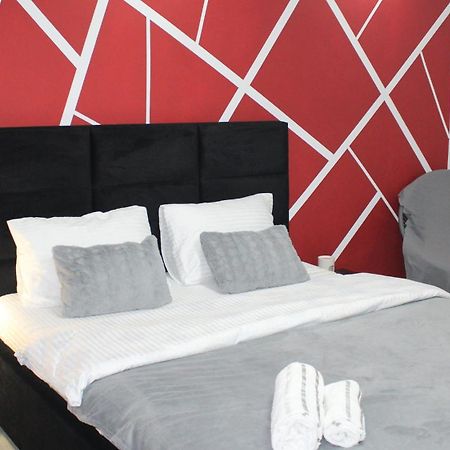 Studio Central Hunedoara Luaran gambar